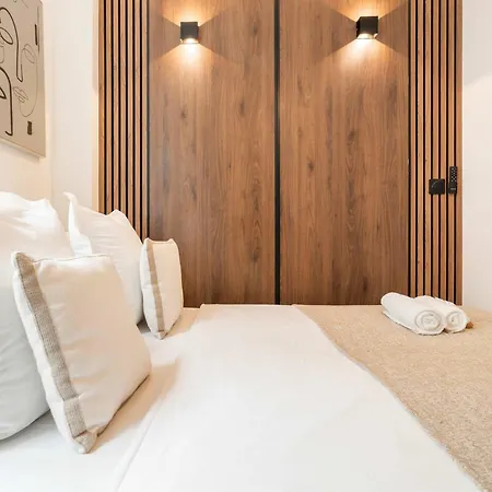 Montparnasse Deluxe Paris